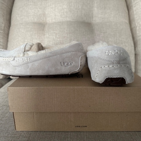 UGG Ansley Shoes Brand New In Box - Picture 6 of 8